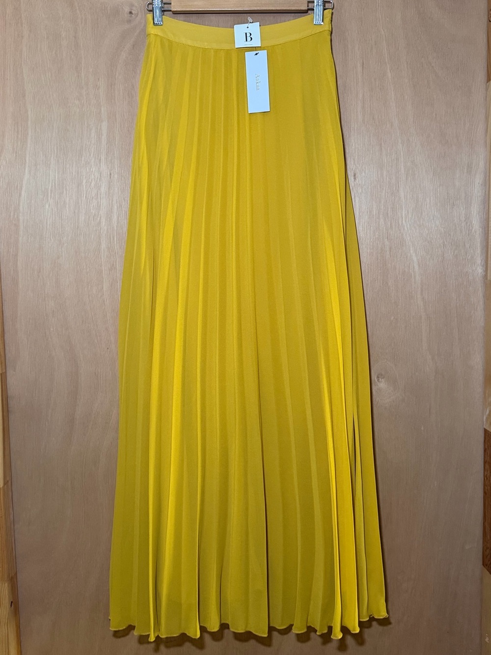Aakaa Mustard Yellow Pleated Maxi Skirt